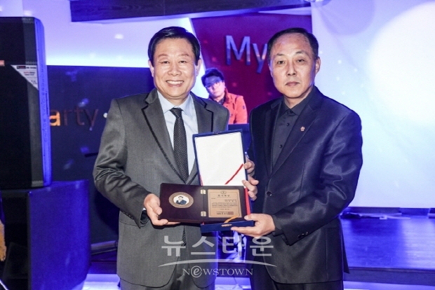 인사아트프라자 박복신 회장 “인물봉사대상” 수상