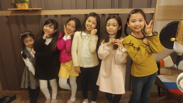 키즈걸그룹 '드림캔디' 모습 왼쪽부터 김보경, 박유미, 박가빈, 이라임, 김민서, 서연지