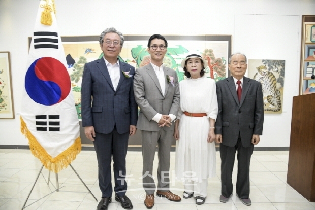 제6회 김재춘 민화연구소 회원전(김한정 기자)