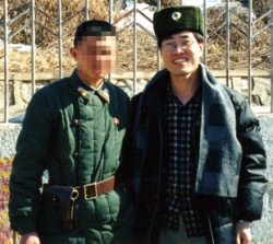 하태경의 북한군과 웃으며 찍은 사진