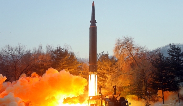 북한이 공개한 지난 5일 미사일 발사 모습.