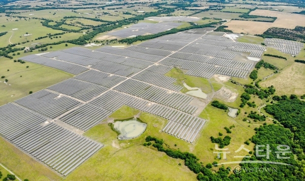 한화솔루션이 건설한 미국 텍사스주 태양광 발전소 / 사진 :  한화솔루션 제공