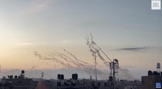 사진 : 이스라엘, 하마스 상호 로켓포 공격, 제 4차 중동전쟁으로 확전 우려의 목소리 커지고 있어. 사진 : 더 힐(The Hill)비디오 갈무리