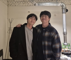 <b>성시경</b>, <b>박서준</b>과 훈훈한 만남 "배우에게 OST 직접 부탁은 처음"