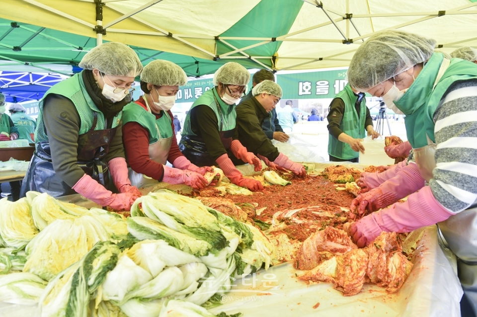 원주시 새마을협의회 김장담그기 행사