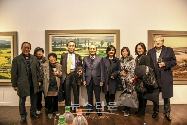 강석진 초대전 ‘두고온 별 우리의 산하’(김한정 기자)