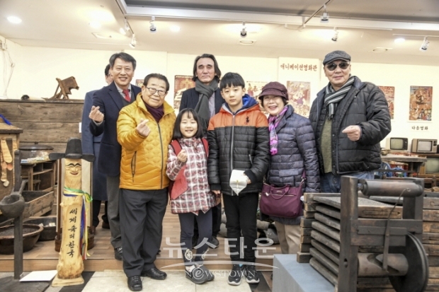송해 선생, 인사아트옥션 홍보대사로 위촉(김한정 기자)