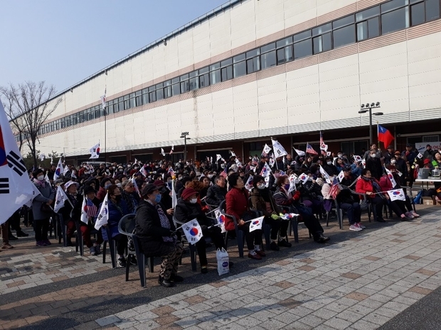 3월 1일 새로운한국위한국민운동과 자유통일희망연합이 주관한 안산 상록수역 광장에서 개최된 3.1절 100주년 범국민대회