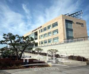 교육문화스포츠센터(중앙시립도서관)