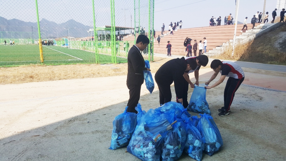 원주의료고등학교 섬강 정화활동
