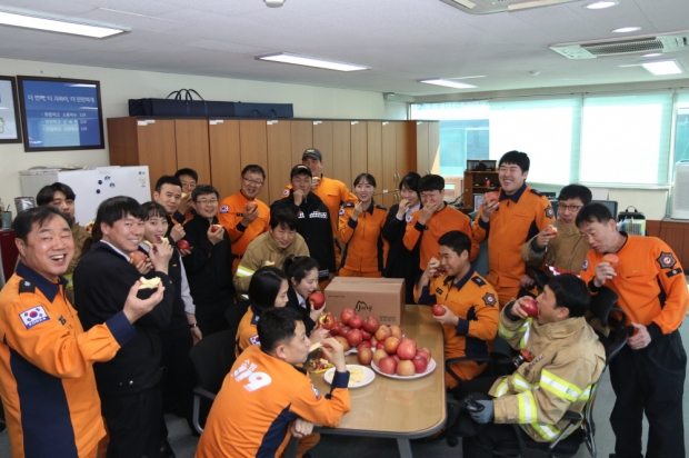 격려물품받은 용인소방서직원