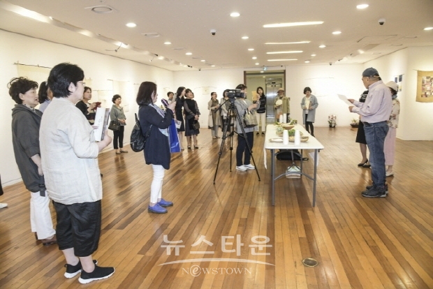진순이 작가의 조각보 ‘순이의 규방이야기, 소소한 그리움’전(김한정 기자)