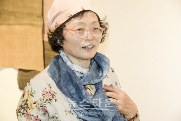 진순이 작가의 조각보 ‘순이의 규방이야기, 소소한 그리움’전(김한정 기자)