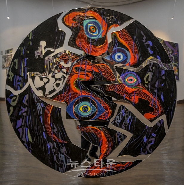 김미영 초대展 ‘반영의 이면-숨겨진 존재를 보다’展(김한정 기자)
