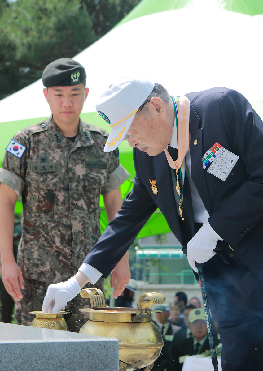 인제군 6.25참전 전몰장병 합동 추모식