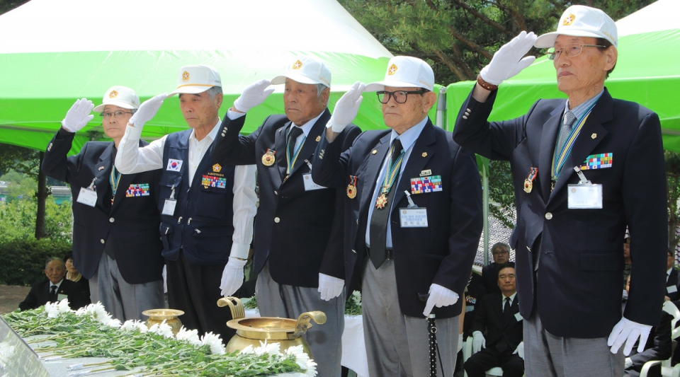 인제군 6.25참전 전몰장병 합동 추모식