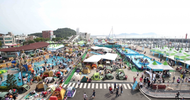 뱃놀이 축제 인파