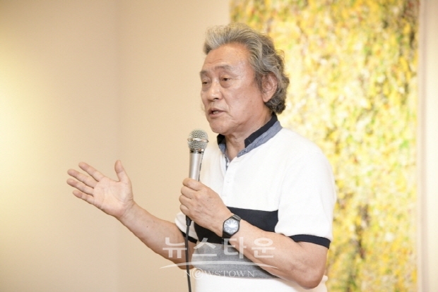 허수아비 화가 남궁원 초대전(김한정 기자)