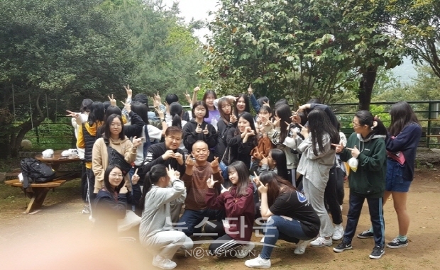 김동흥 전통도자기 명장전
