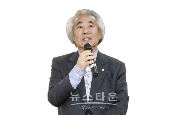 임농 하철경 화백 62회 초대 개인전(김한정 기자)