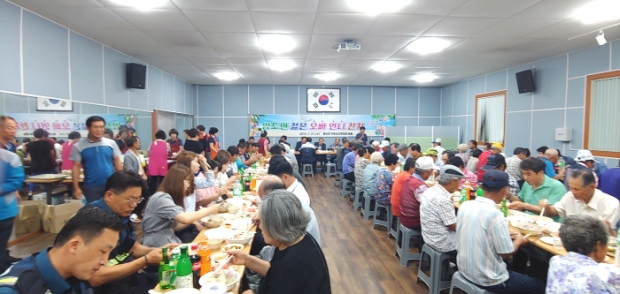 어르신들 ‘젊은 오빠‧언니 잔치’행사