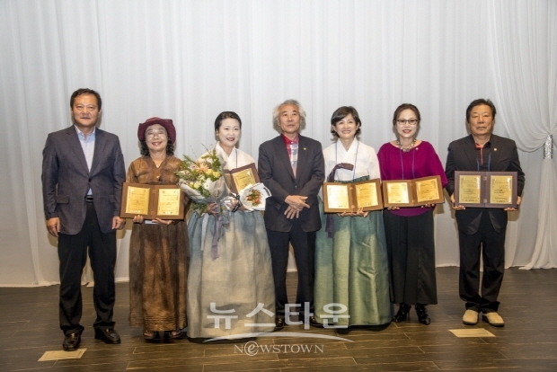 제8회 한국예술문화명인 인증식(김한정 기자)
