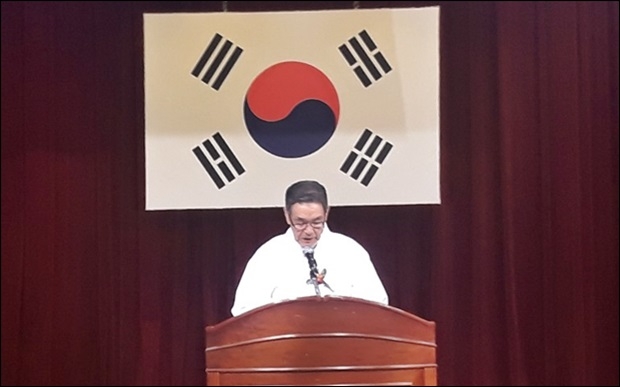 취임사하는 이형재전교