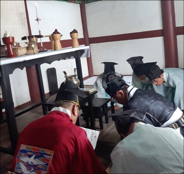 초헌관 본행모습
