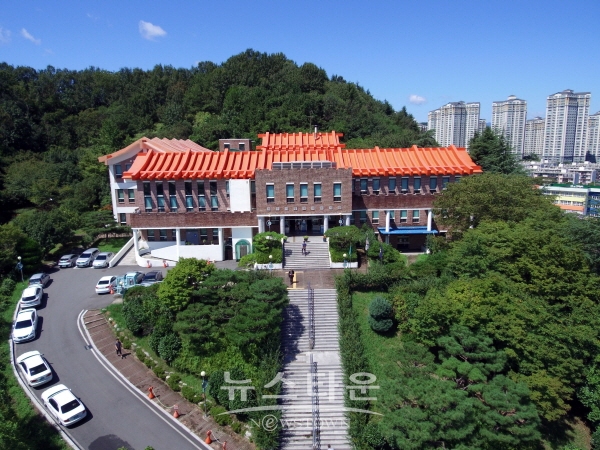 서부도서관