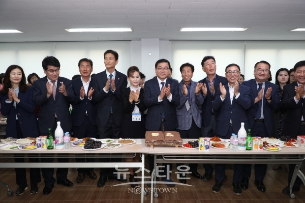 16일 소계동 주민센터에서는 소계동이 도시재생 뉴딜사업으로 선정됨에 따라 허성무 창원시장이 참석한 가운데 시민들의 다양한 의견을 청취하는 시간을 가졌다(사진-창원시)