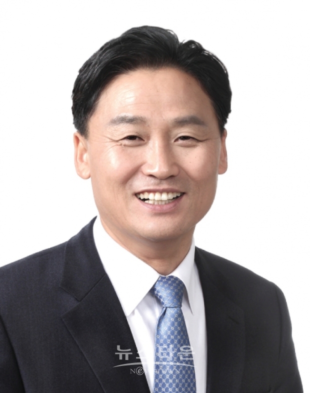 국회 기획재정위원회 소속 더불어민주당 김영진 국회의원(수원병)