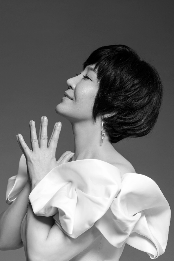 가수 강민주