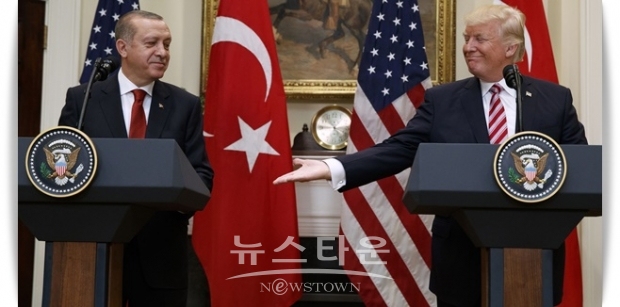 터키 외무부는 미국 하원이 아르메니아인 대량학살을 인정하는 결의안을 통과시키자, 이를 인정할 수 없다고 강력히 반발하고 나섰다. 터키 외무부는 이번 미 하원의 그 같은 결의안은 “역사적, 법적인 근거가 없다”고 주장했다.