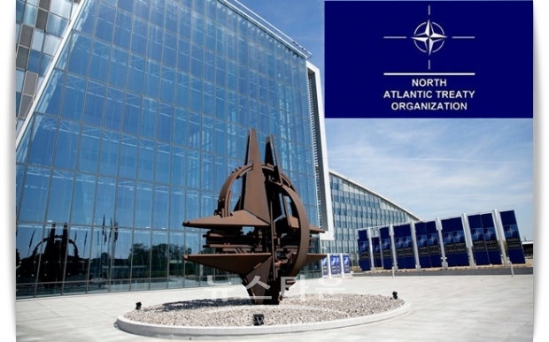 장이브 르드리앙 프랑스 외무장관은 NATO의 미래상을 검토하는 그룹을 창설하자고 제안