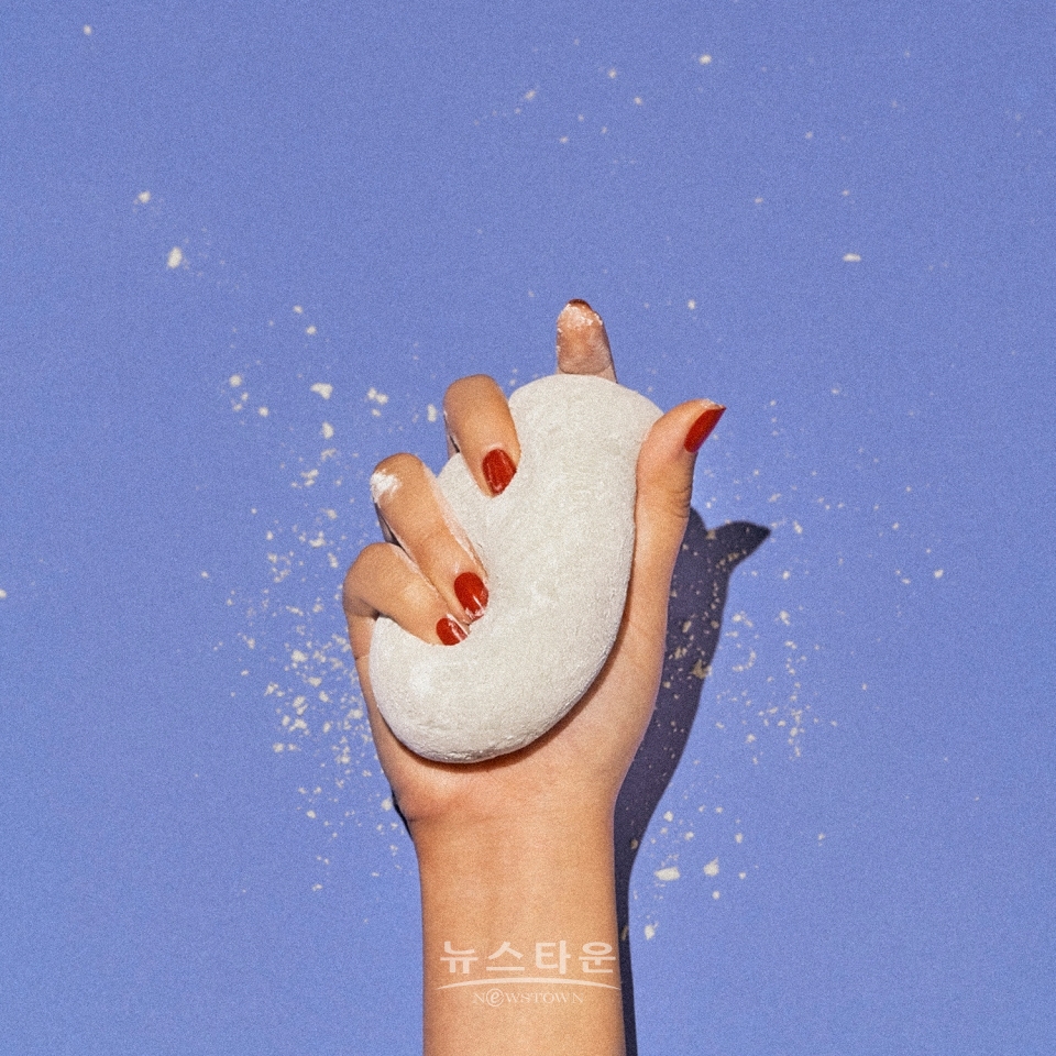 사진: [찹쌀떡 (feat. 최엘비(CHOILB))] 커버, 출처 : CHERRY COKE SNS / 고득용기자 ⓒ뉴스타운