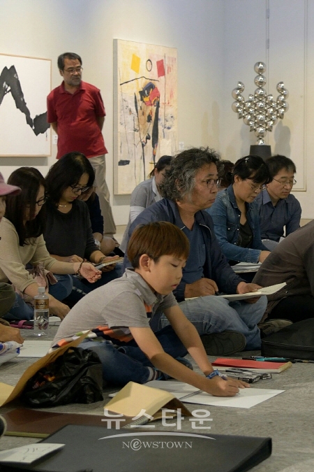 김현기 초대展(김한정 기자)