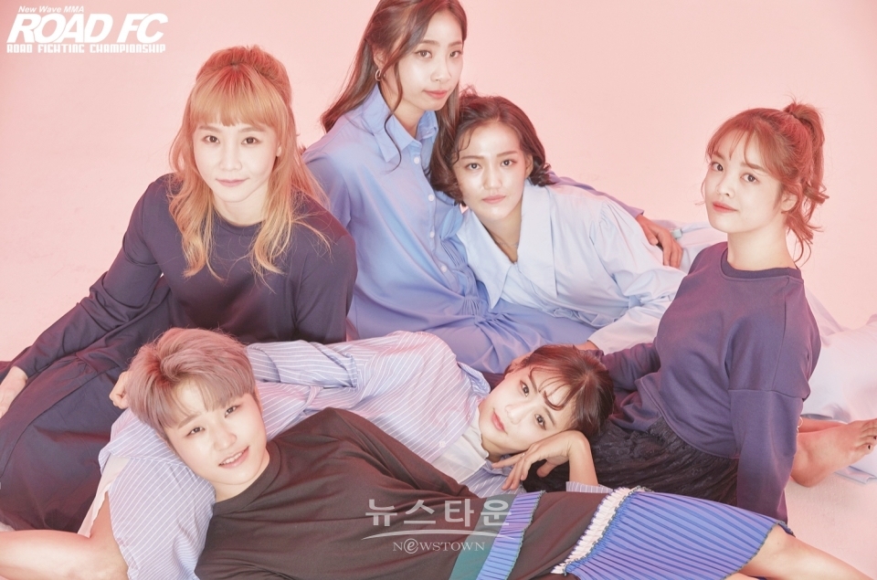 단체사진 왼쪽 위부터 시계 방향으로 (홍윤하, 심유리, 박지수, 이예지, 이수연, 박정은) / 고득용기자 ⓒ뉴스타운