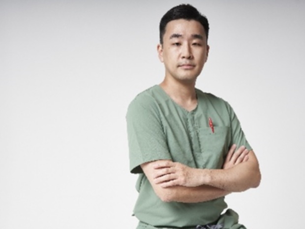 용산 재활치료 BB재활의학과 대표원장 김진철 원장