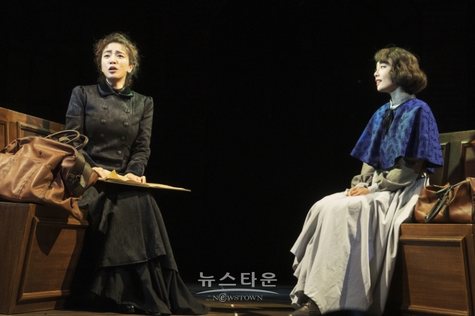 뮤지컬 마리 퀴리 공연사진_정인지 김히어라(2)_제공 라이브(주) / 고득용기자 ⓒ뉴스타운