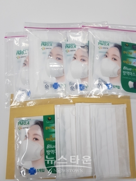 창원시는 3일부터 65세 이상 어르신을 대상으로 마스크 71만매를 직접 가정에 전달할 예정이다.