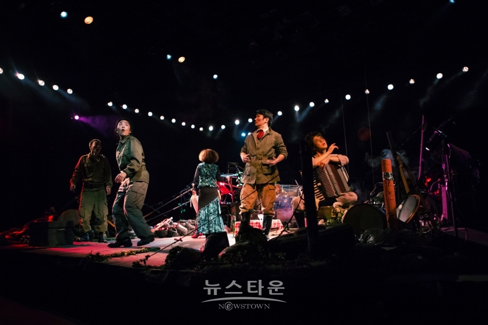 제41회 서울연극제가 5월2일부터 31일까지 대학로 주요 공연장에서 열린다.
