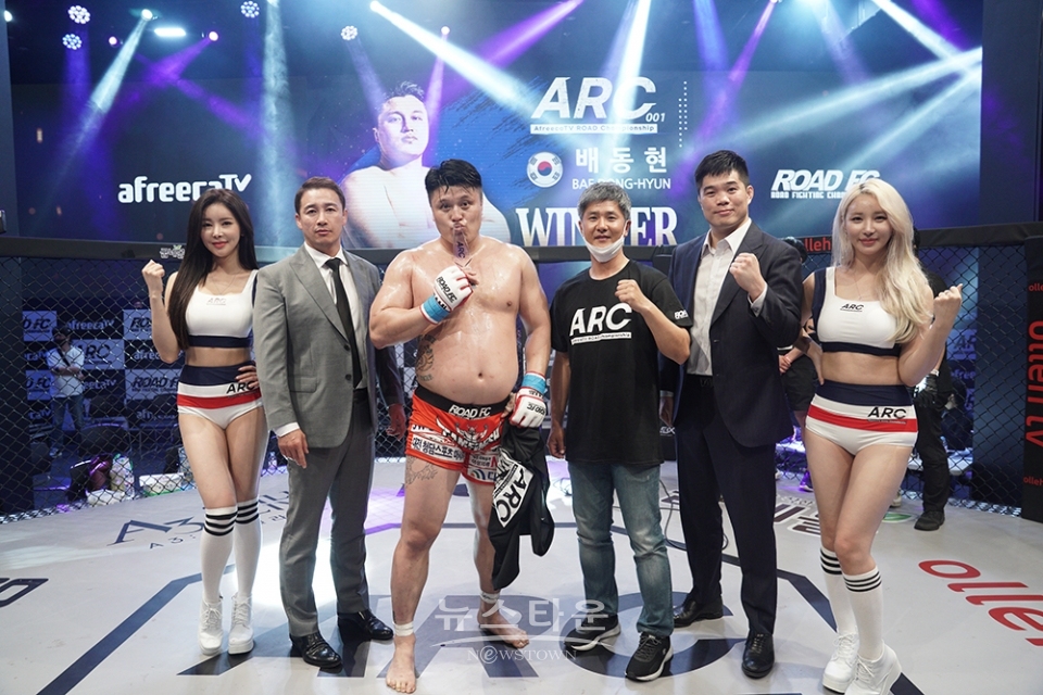 *배동현 3라운드 1:03초에 파운딩으로 인해 허재혁에 승