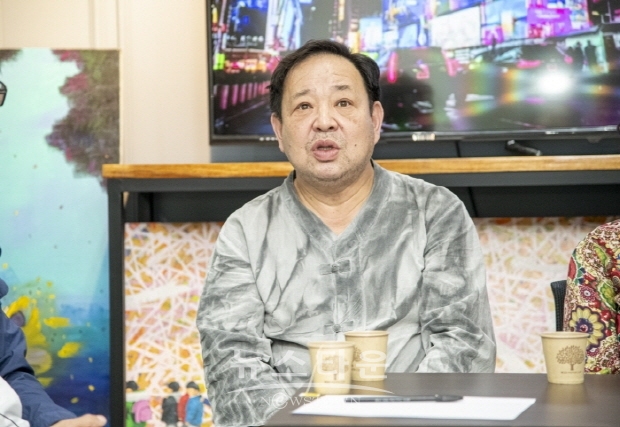 제34회 이승근 Art Story 앙데팡당 ‘안아주는 나무와 독립운동이야기'(김한정 기자)