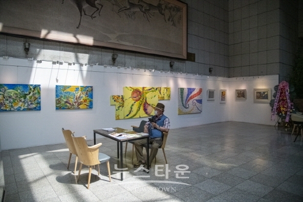 제42회 안복순 화백의 ‘생성과 소멸’전