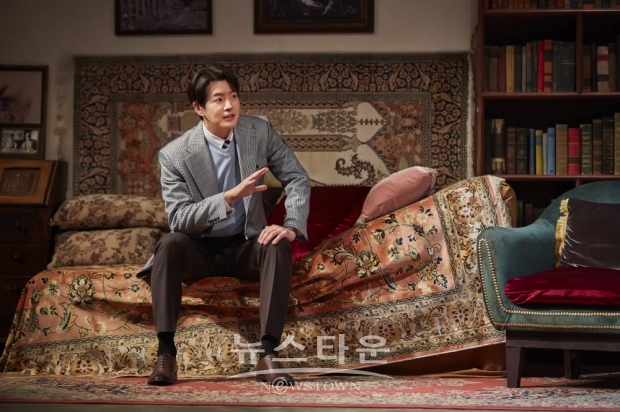 ▲ 연극 ‘라스트 세션’ 공연사진, 루이스 役 이상윤 (사진제공=파크컴퍼니) / 고득용기자 ⓒ뉴스타운