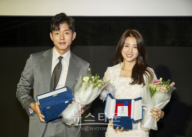 △배우상을 수상한 배우 하준 [잔칫날] ∙ 배우 박하선 [고백] /  고득용기자 dukyong15@naver.com ⓒ뉴스타운