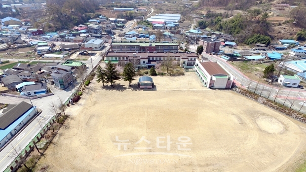 정산중 폐교 부지를 매입한 뒤 주민건강센터와 생활문화센터가 들어설 다목적관 1동과 체육센터 1동을 건립한다.