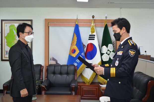 사진(좌)안병천회장, (우)임만석경찰서장