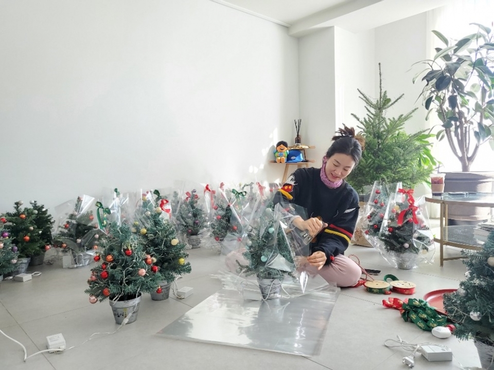 사진출처=블리스엔터테인먼트, 문정원 인스타그램