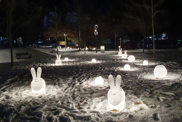 호암지 윤슬 디자인컨셉 LED 가로등 신설